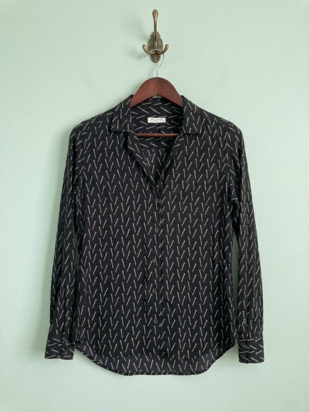 Equipment Femme Black Silk Button-Down Blouse Screw Print S/P